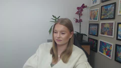 Erica online show from 02-26-26, 01:21