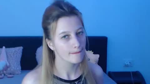 Mystery Girl online show from 03-26-26, 01:38