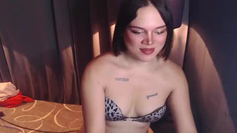 UR GIRL NEXTDOOR online show from 02-23-25, 05:12