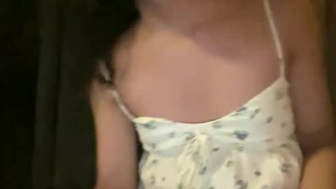 UR GIRL NEXTDOOR online show from 01-09-26, 08:39