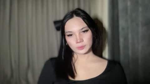 UR GIRL NEXTDOOR online show from 02-10-26, 01:43