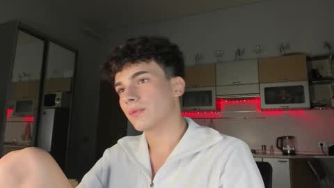 Evan Brown online show from 09-16-25, 04:08