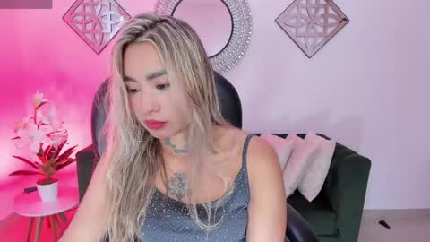 mystic_nova_ online show from 05-17-26, 11:28