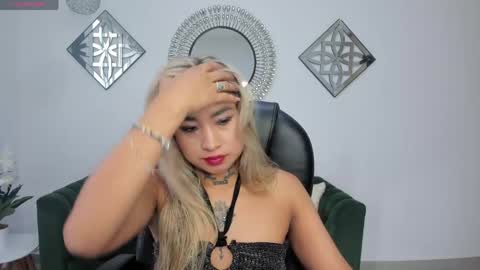 mystic_nova_ online show from 05-31-26, 11:17