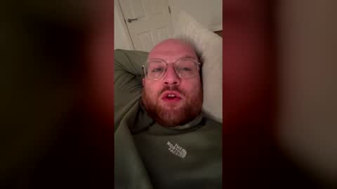 Snapshot of mysticmike1993 chatting on 02-16-26, 12:18 mysticmike1993 online show from 02-16-26, 12:18