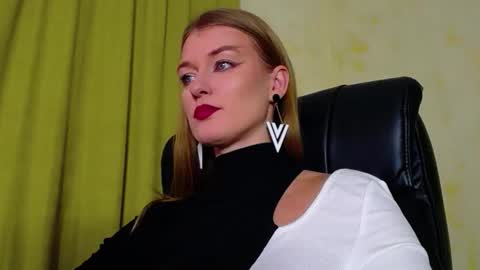 mysticvenus_ online show from 11-24-25, 03:23