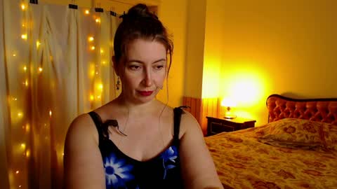 Snapshot of mystydew chatting on 07-15-26, 11:37 MystyDew online show from 07-15-26, 11:37