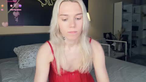 Olivia or just olive online show from 12-14-25, 07:40