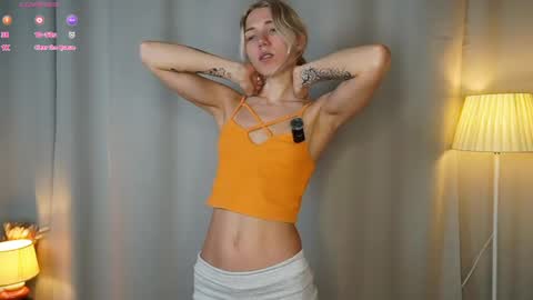 Snapshot of myviolet_rush chatting on 06-08-26, 07:25 Olivia or just olive online show from 06-08-26, 07:25