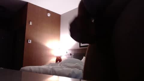 Snapshot of myyx chatting on 10-04-25, 12:58 myyx online show from 10-04-25, 12:58