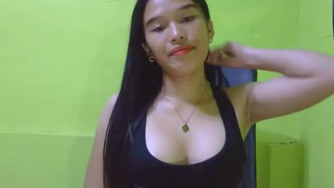 Snapshot of n3ssa chatting on 11-15-25, 11:29 nessa online show from 11-15-25, 11:29