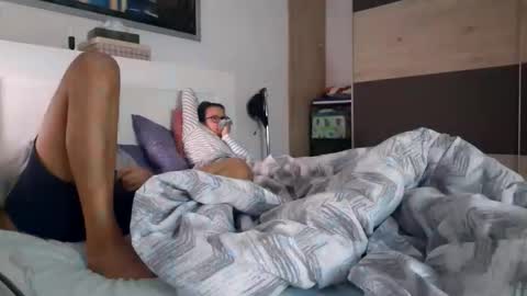 Snapshot of n55em chatting on 10-19-25, 06:41 n55emo online show from 10-19-25, 06:41