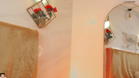 naamah_b online show from 04-14-26, 03:29