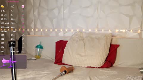 Snapshot of naathasa_ chatting on 01-31-25, 11:24 Naathasa online show from 01-31-25, 11:24