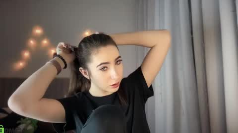 Snapshot of nabi_kiotaa chatting on 03-03-25, 09:15 Nabi online show from 03-03-25, 09:15