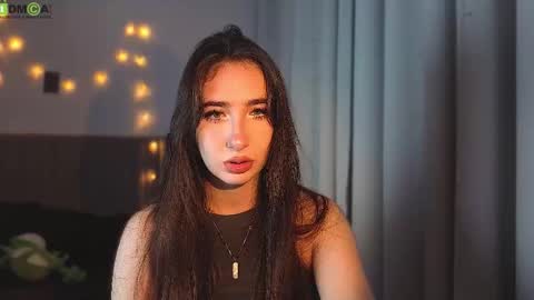 Snapshot of nabi_kiotaa chatting on 09-19-25, 04:07 Nabi online show from 09-19-25, 04:07