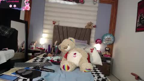 Snapshot of nadia_84 chatting on 07-18-26, 01:26 nadia_84 online show from 07-18-26, 01:26