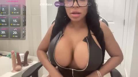 Snapshot of nadia_xamor chatting on 02-05-26, 05:01 My real name is Angelina. Please say hello I like to chat with you. If you have requests or dirty talk please use tipnotes. online show from 02-05-26, 05:01