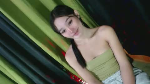 nadiestar online show from 02-06-25, 10:00