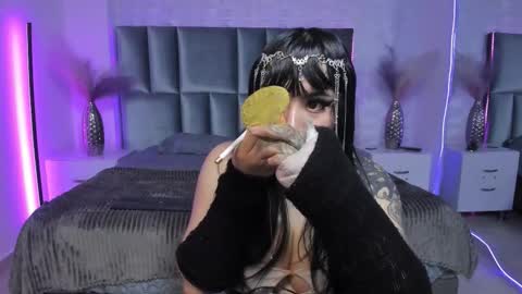 Naenia online show from 01-14-26, 03:56