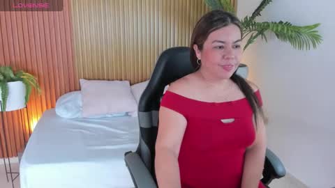 N A H I A online show from 01-05-26, 05:27