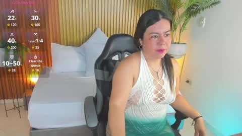 Snapshot of nahia_13 chatting on 04-21-26, 12:33 N A H I A online show from 04-21-26, 12:33
