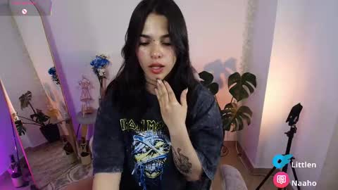 Snapshot of naho_4269 chatting on 09-17-25, 01:40 Naho Sigueme en mis Redes Sociales Follow me on my social networks online show from 09-17-25, 01:40