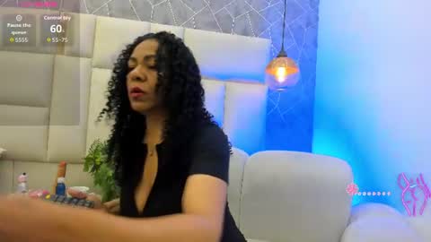 Nahomi Dominique online show from 07-04-26, 12:33