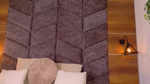  VICTORIA  online show from 09-20-25, 08:32