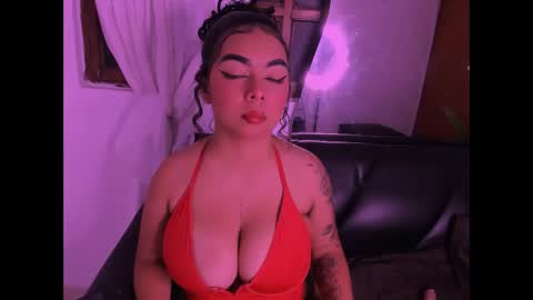 nahomy_hancook online show from 11-22-25, 09:58