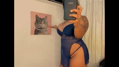 nahomy_hancook online show from 11-25-25, 01:27