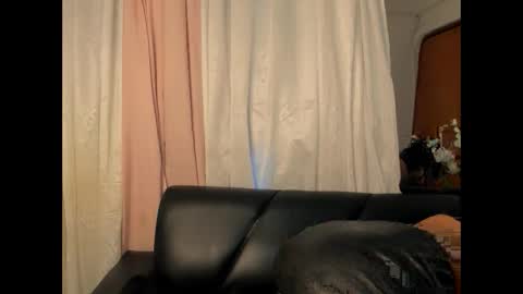 nahomy_hancook online show from 11-25-25, 11:16