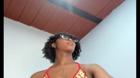nahomy_james25 online show from 06-16-26, 11:07