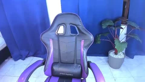 Nahomy online show from 10-08-25, 04:04