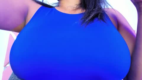 Nahomy online show from 11-12-25, 08:08