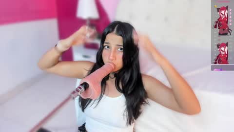 Nahomy Roberts online show from 02-06-25, 12:16