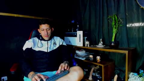 naider_1 online show from 03-24-26, 04:39