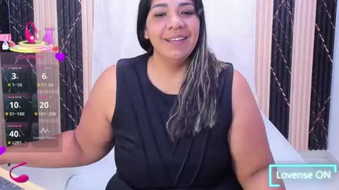 Snapshot of nailha1 chatting on 06-01-26, 11:01 Nailha online show from 06-01-26, 11:01