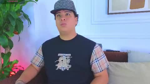 naimruiz_ online show from 07-17-26, 06:46