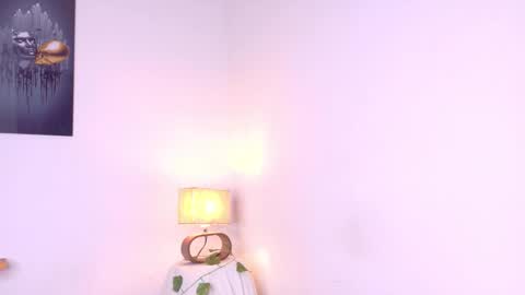 nairagold_ online show from 03-28-26, 01:05