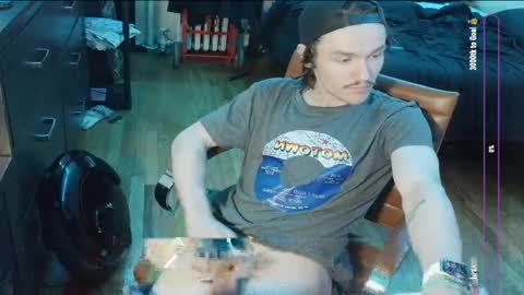 mid-west guy living on the east coast trying to figure out where to go next online show from 05-13-26, 04:04