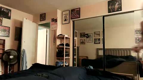 nakedmonkey online show from 11-19-25, 01:49