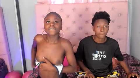 nalaandzuri ebony lesbian blackgirls online show from 10-22-25, 01:11