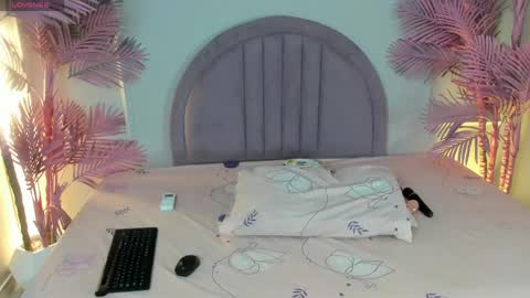 Snapshot of nalapalmer chatting on 05-09-26, 07:30 nalapalmer online show from 05-09-26, 07:30