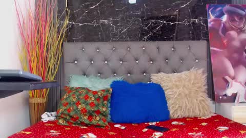 NALAROY online show from 12-24-24, 05:23