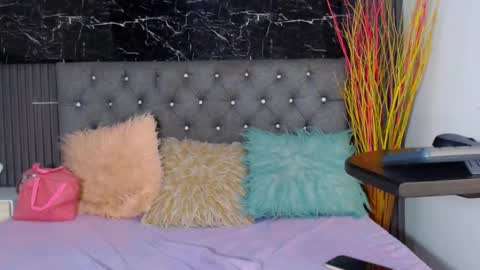 NALAROY online show from 02-25-25, 05:41