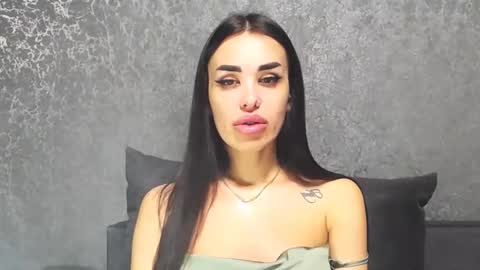 Snapshot of name666999 chatting on 04-11-26, 02:21 Lady online show from 04-11-26, 02:21