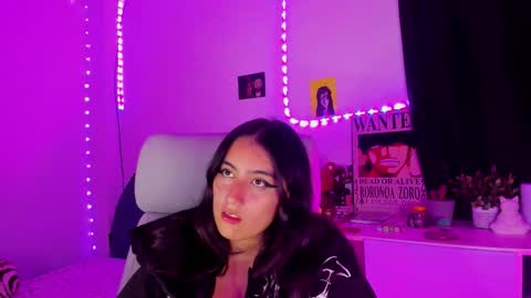 Snapshot of nami_white chatting on 10-04-25, 04:32 nami_white online show from 10-04-25, 04:32