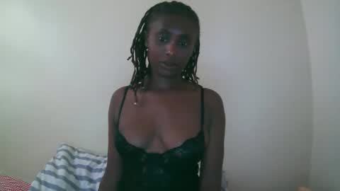 Snapshot of nana2095 chatting on 06-10-26, 06:56 nana2095 online show from 06-10-26, 06:56
