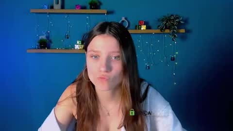 nana_shy_ online show from 12-20-25, 10:00